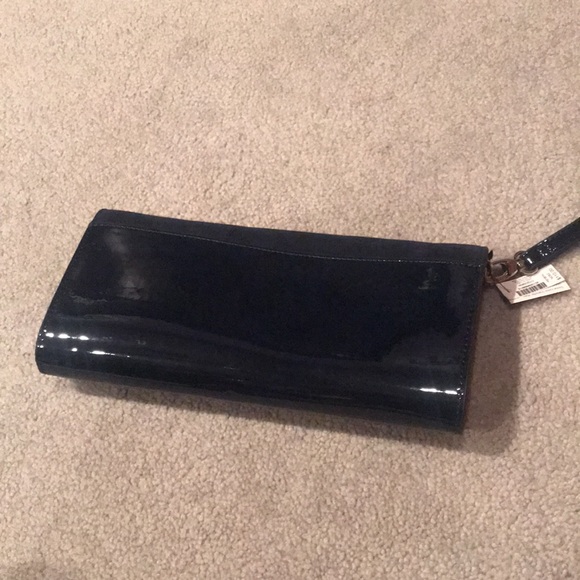 WHBM Navy Floral Wristlet - Picture 3 of 4